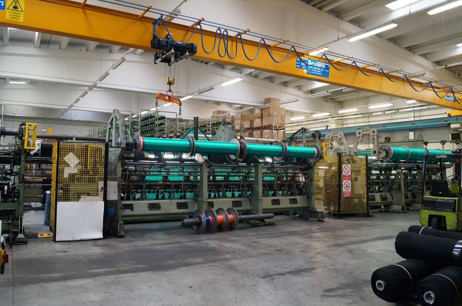 BG Metal Tubes production floor — where each customization order is manufactured